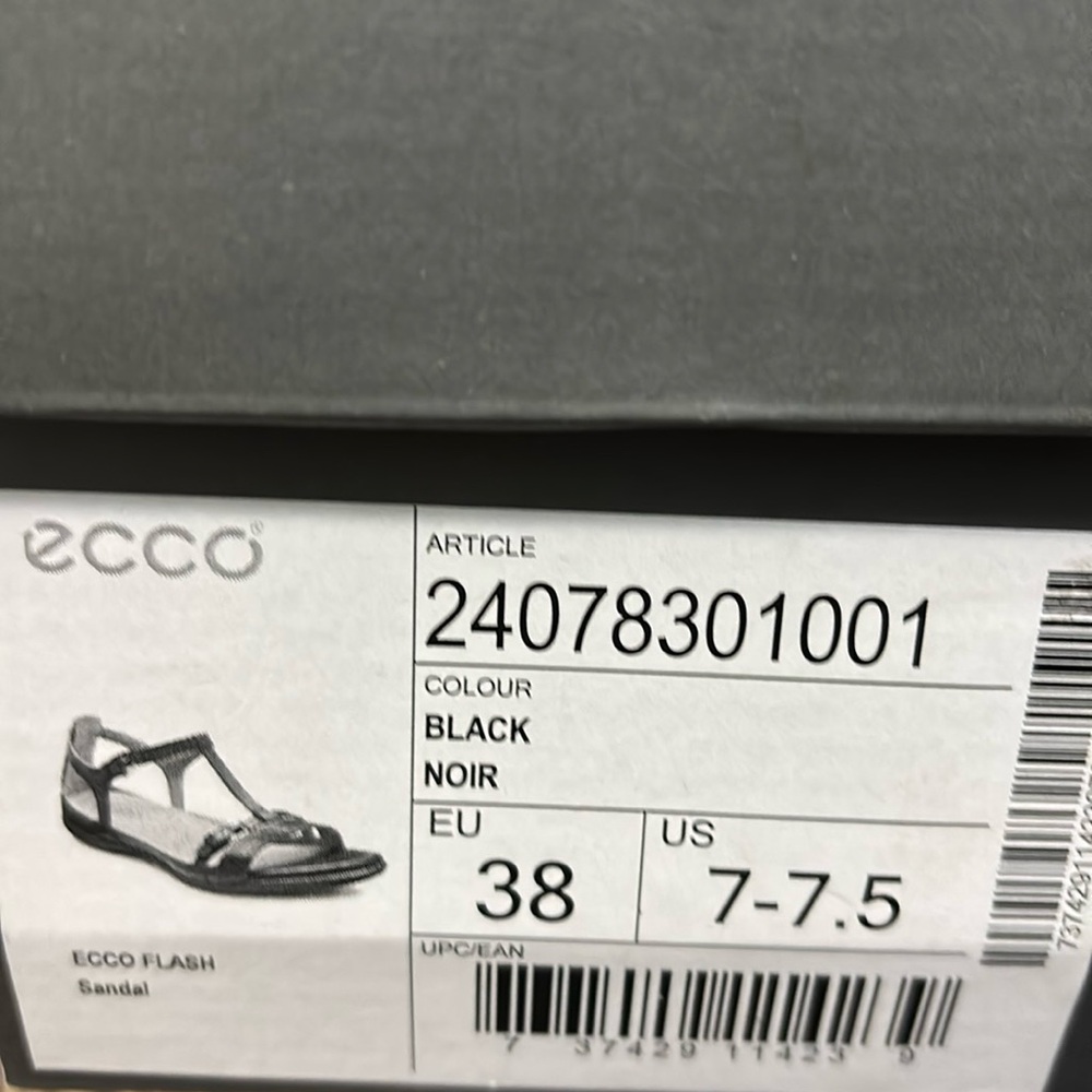 Ecco black sandals so 7.5